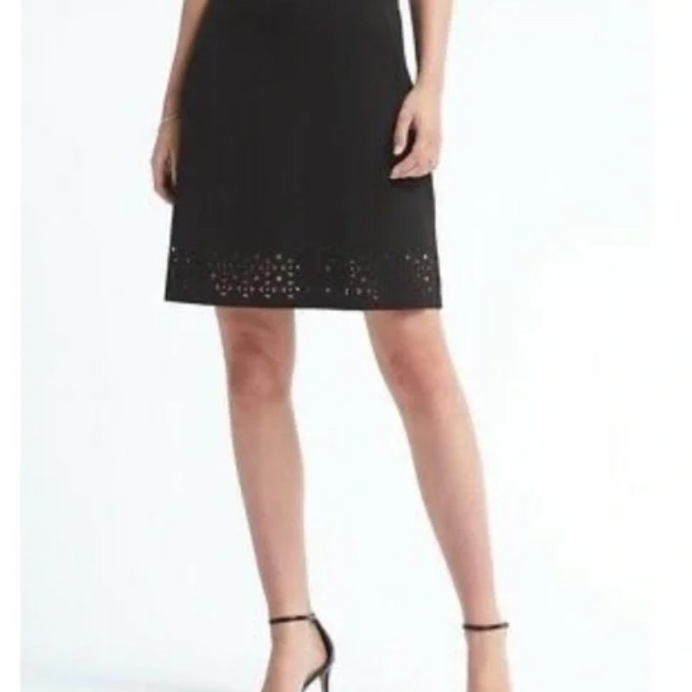 Banana Republic Laser Cut Skirt - Black - Size 10